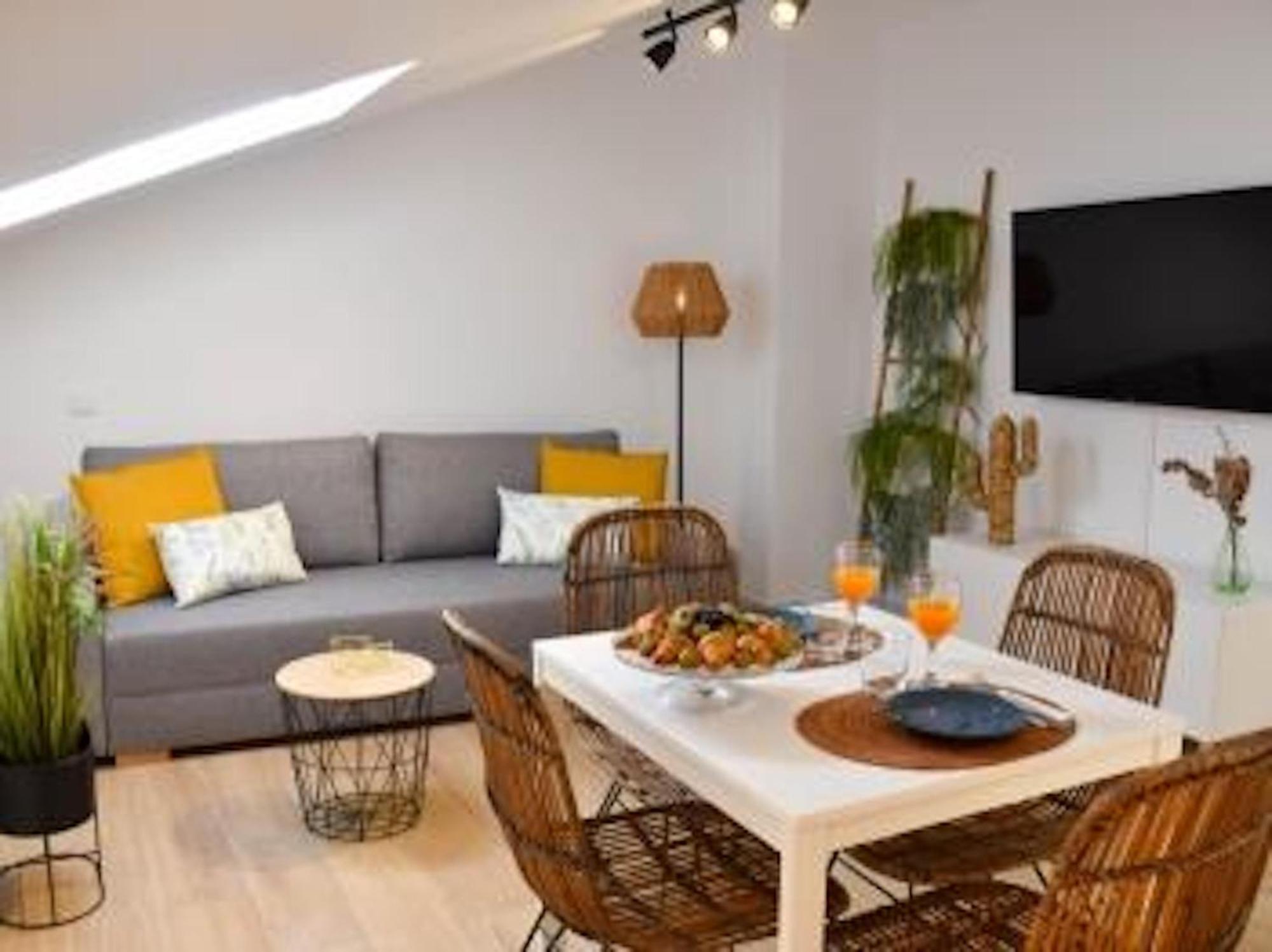 Апартаменты Holidays2Malaga Picasso Area Экстерьер фото
