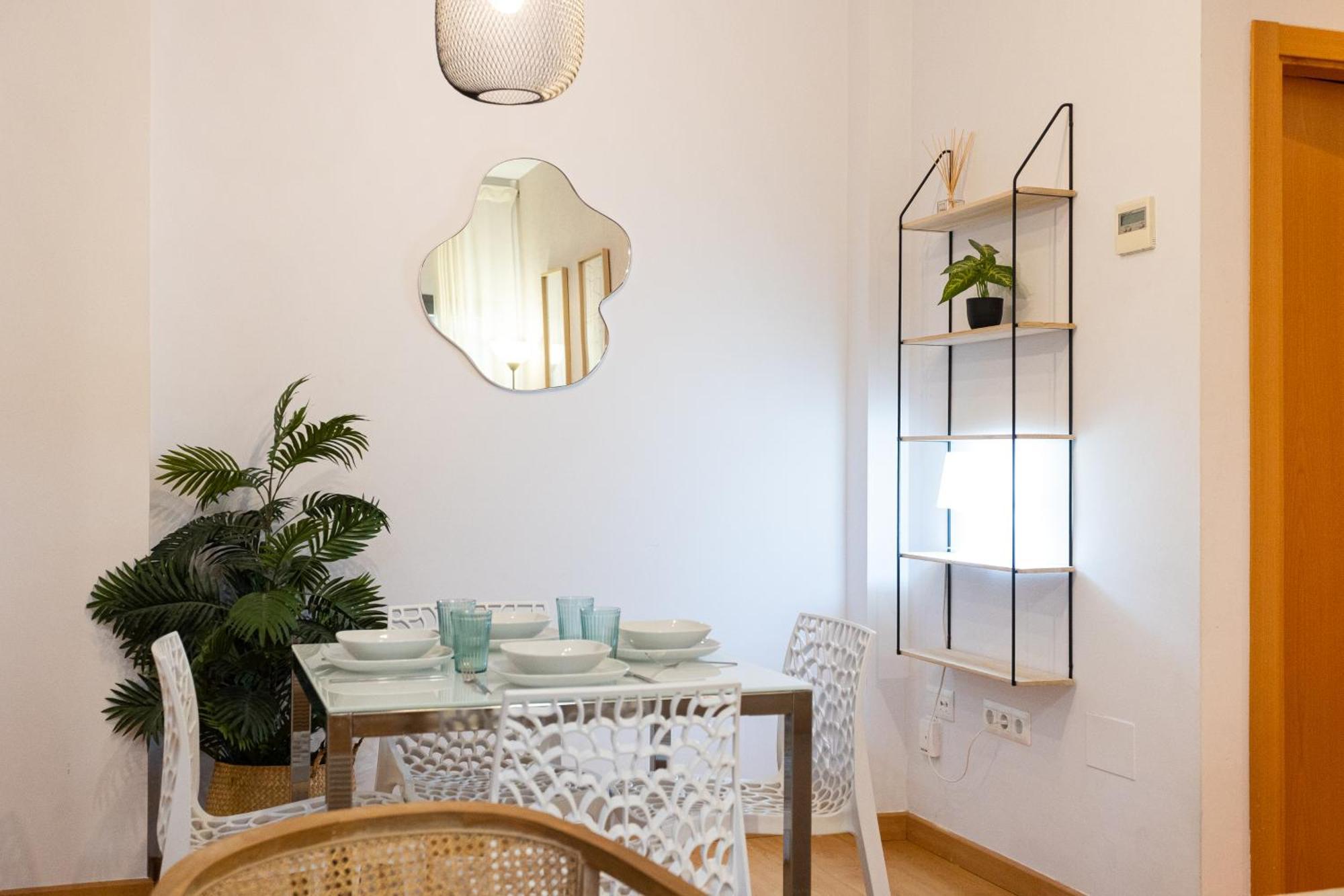Апартаменты Holidays2Malaga Picasso Area Экстерьер фото